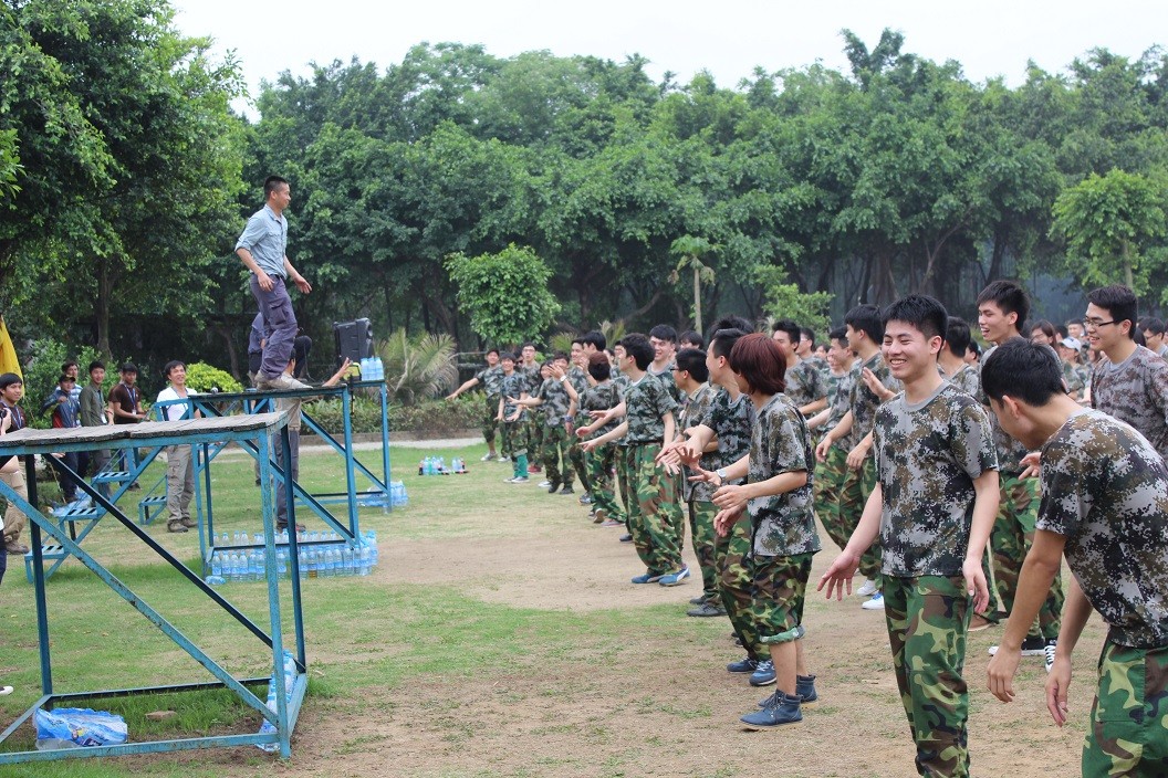 唯品會(huì )素質(zhì)拓展團建活動(dòng)